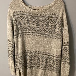 gray and white sweater